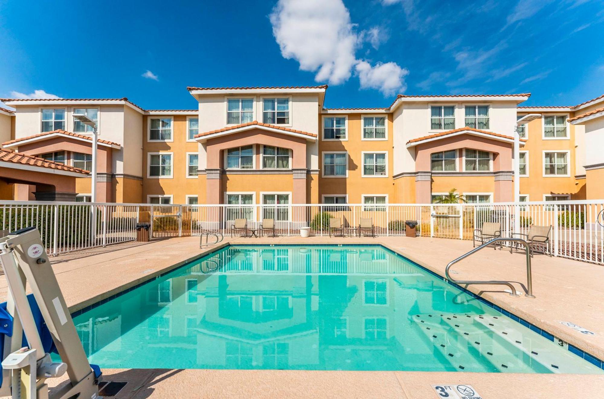 1 Bd 1 Ba Furnished 2 Beds * Scottsdale