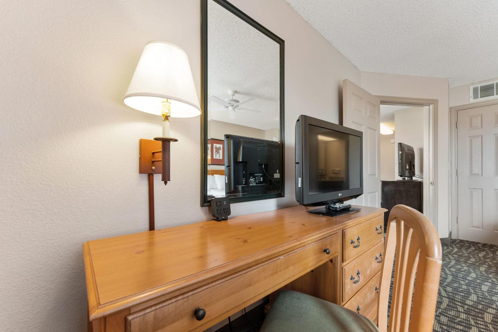 1 Bd 1 Ba Furnished 2 Beds Apartment