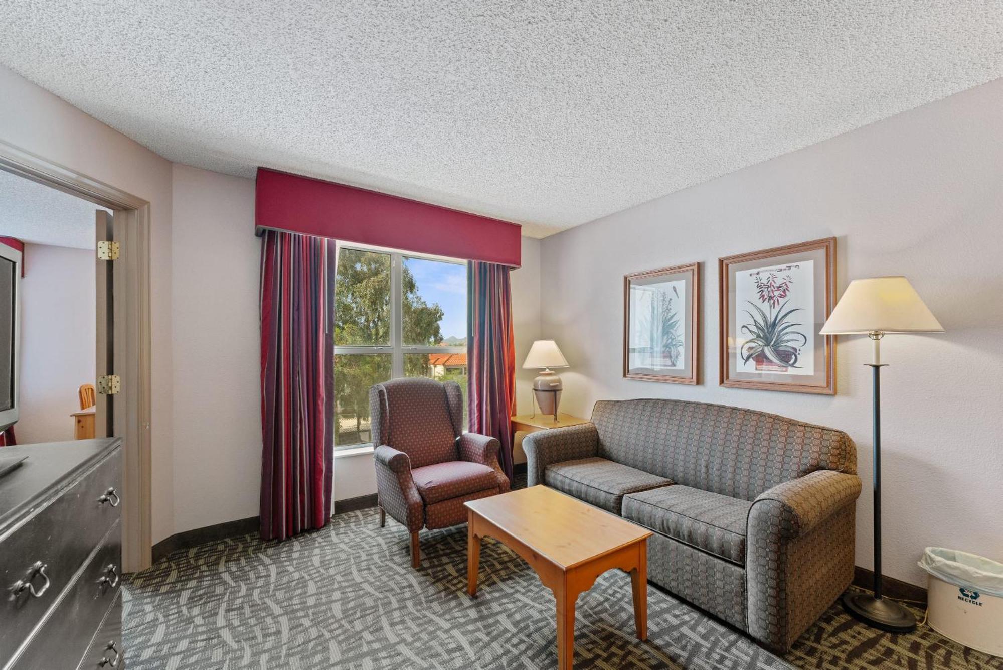 Apartment 1 Bd 1 Ba Furnished 2 Beds